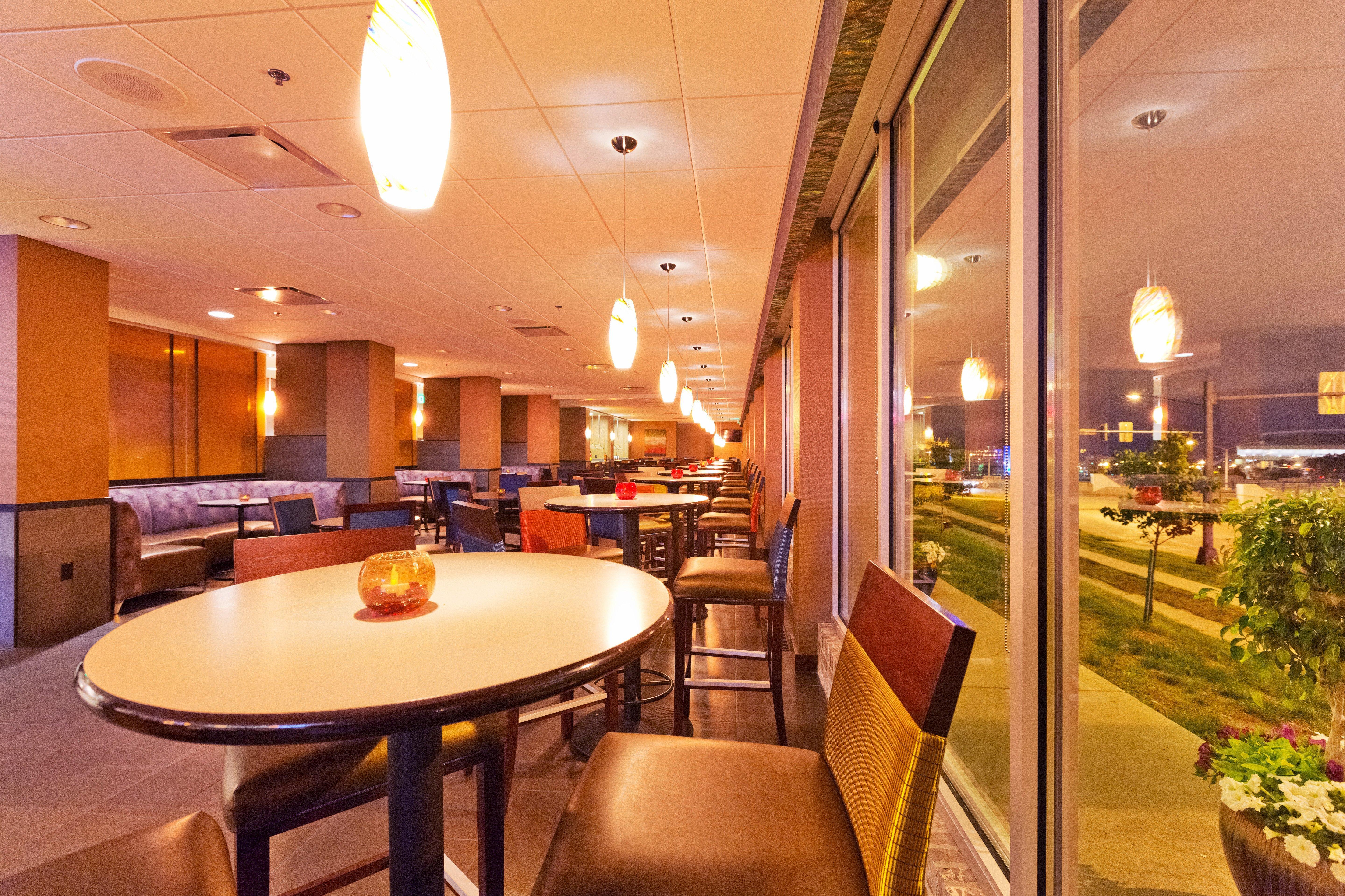 Holiday Inn Des Moines-Downtown-Mercy Campus By Ihg Экстерьер фото